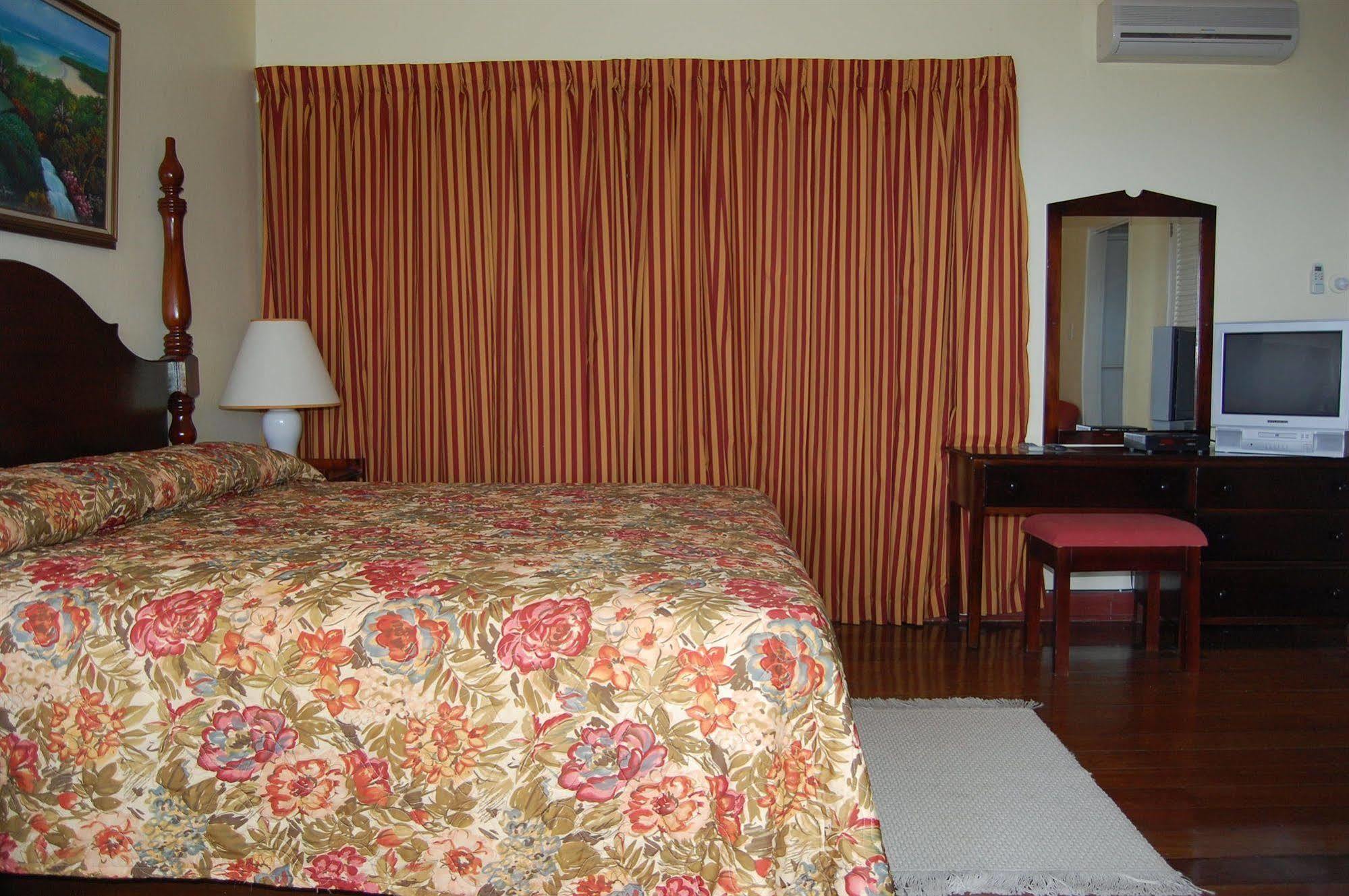 Inn At Shaw Park Gardens & Waterfalls Ocho Rios Luaran gambar